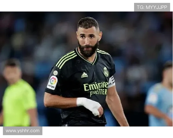 RB莱比锡力求巩固防线签约新援中卫并计划冬季引援补强锋线 RB莱比锡力求巩固防线签约新援中卫并计划冬季引援补强锋线