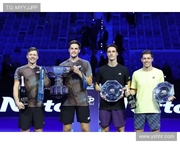 新一届网球大师赛战况激烈 球员们全力以赴争夺年度桂冠