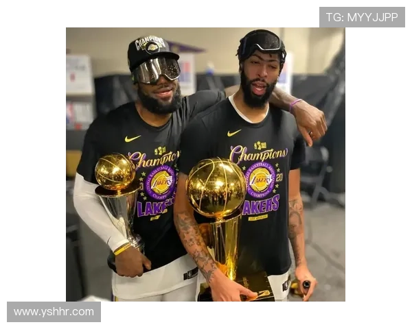 湖人新赛季展望:詹姆斯与戴维斯携手打造冠军级阵容追求荣耀