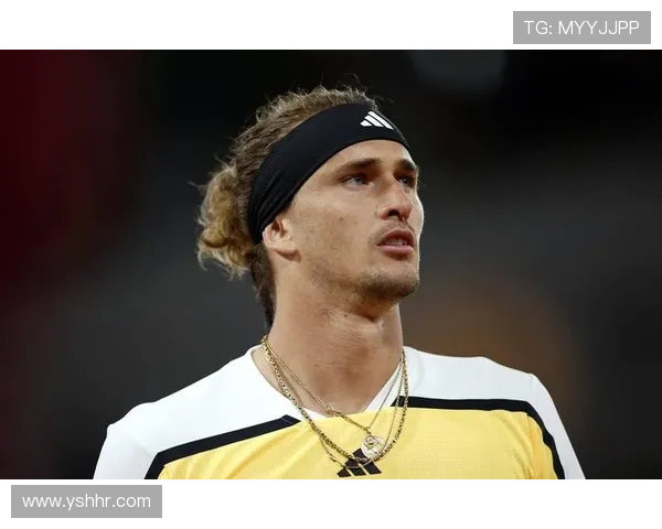 网球大师赛激战正酣 纳达尔战胜兹维列夫晋级四强