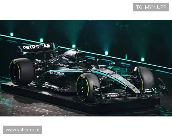 F1赛事迎来激烈对决 新规则引发车队战略调整和技术创新