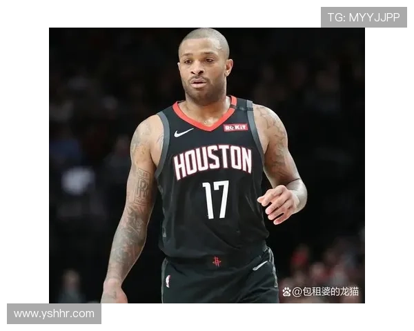 勇士队新赛季备战全员健康回归 塔克预计能在赛季初期登场 勇士队新赛季备战全员健康回归 塔克预计能在赛季初期登场