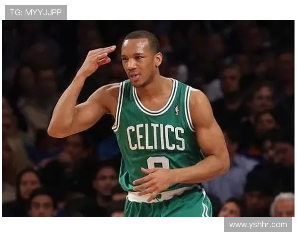 黄蜂队重建之路：年轻天才崛起与未来赛季的挑战与机遇